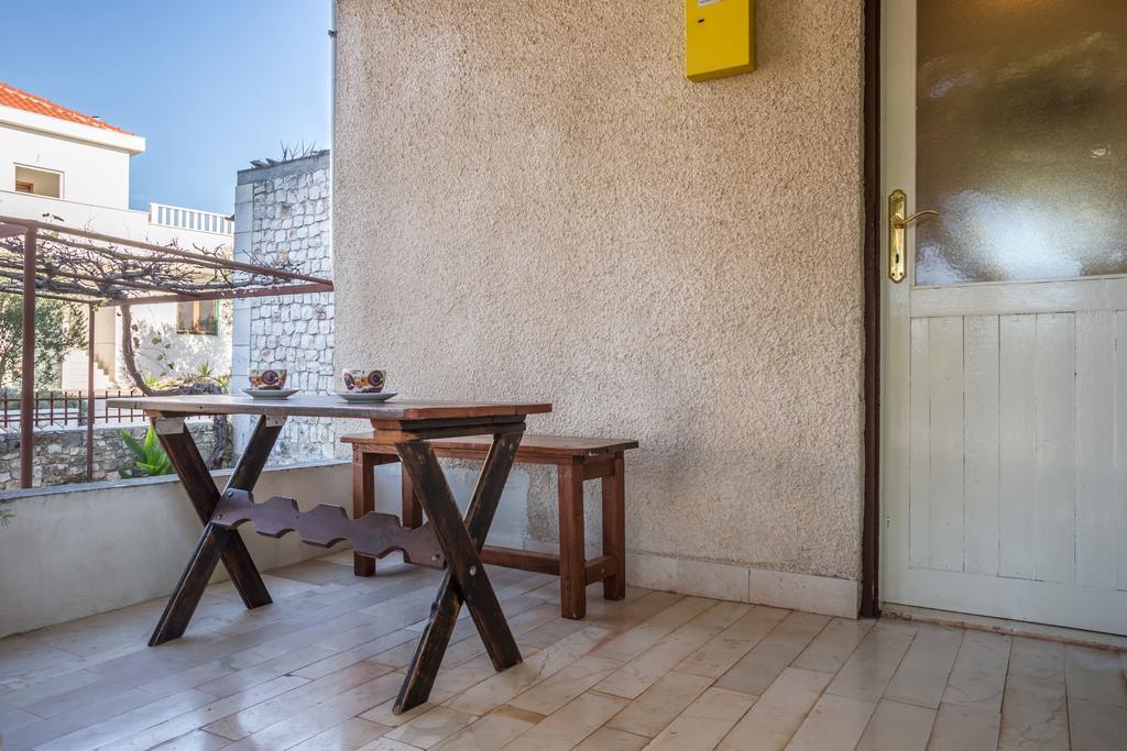 Apartment Srecko Винишче Экстерьер фото