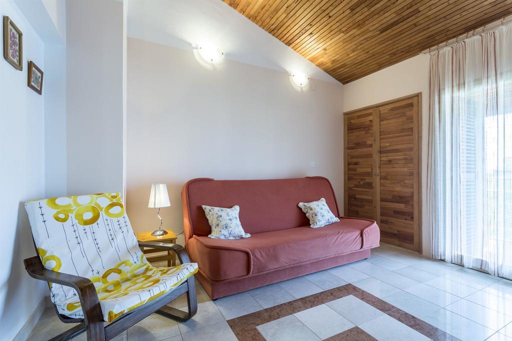 Apartment Srecko Винишче Экстерьер фото