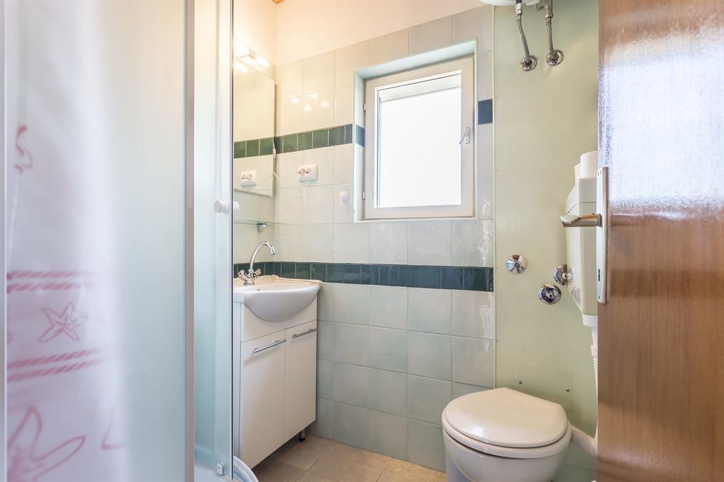 Apartment Srecko Винишче Экстерьер фото