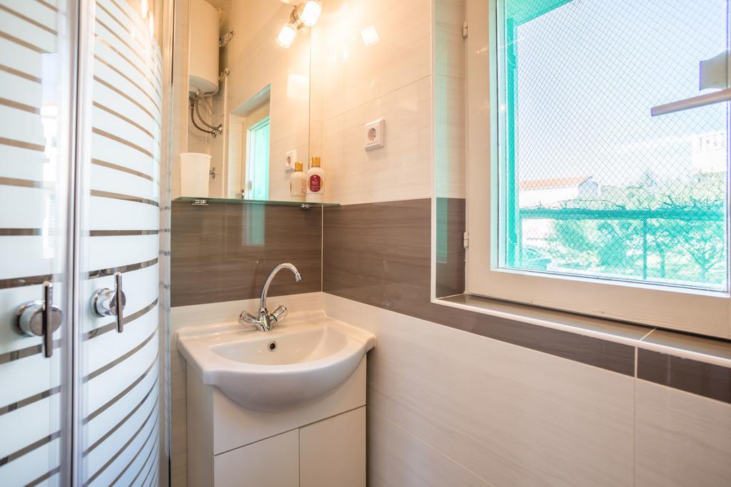Apartment Srecko Винишче Экстерьер фото